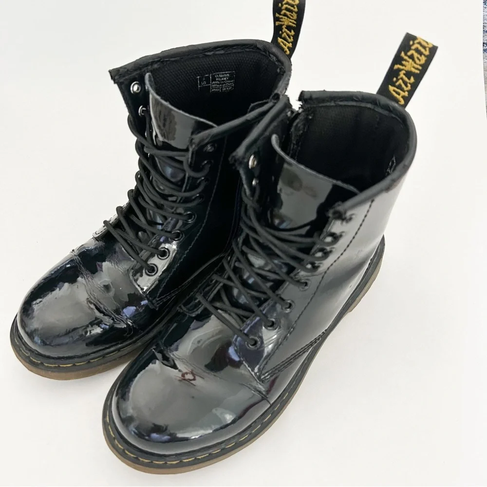 Dr. Martens BOOTS Kids Sz. 3 PATENT LEATHER LACE UP Grunge Winter